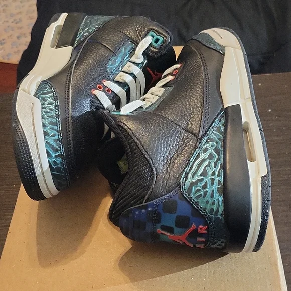 Jordan 3 Retro SE Rare Moto (GS) Boys 5Y Girls 6.5 EUC - Picture 8 of 10